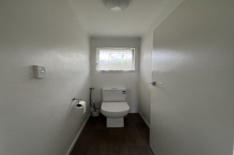 Photo of property in 38 Neal Avenue, Glenfield, Auckland, 0629