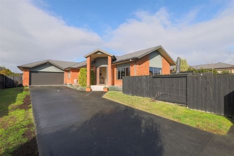 Photo of property in 14 Tarrango Way, Rototuna, Hamilton, 3210