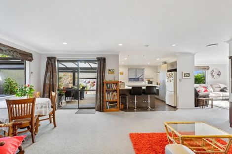 Photo of property in 26 Weka Place, Picton, 7220