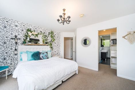 Photo of property in 49 Schnell Drive, Kelvin Grove, Palmerston North, 4414