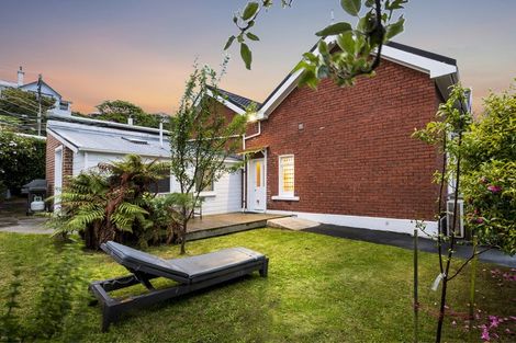 Photo of property in 77 Bedford Street, Saint Clair, Dunedin, 9012