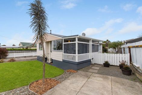Photo of property in 10 Pirinoa Street, Feilding, 4702