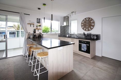 Photo of property in 12 Harriet Place, Spotswood, New Plymouth, 4310