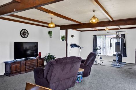 Photo of property in 38 Mcalpine Road, Hawera, 4672