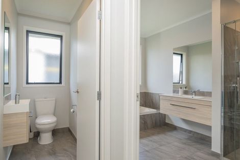 Photo of property in 1 Vanita Drive, Whitianga, 3510