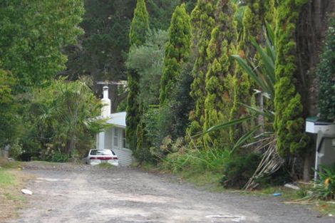 Photo of property in 81 Barrys Road, Glendene, Auckland, 0602