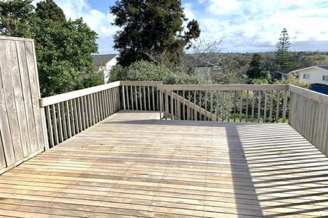 Photo of property in 9 Cheryl Place, Hillcrest, Auckland, 0627