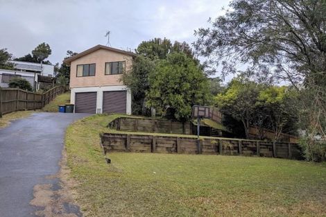 Photo of property in 11 Randal Place, Bayview, Auckland, 0629