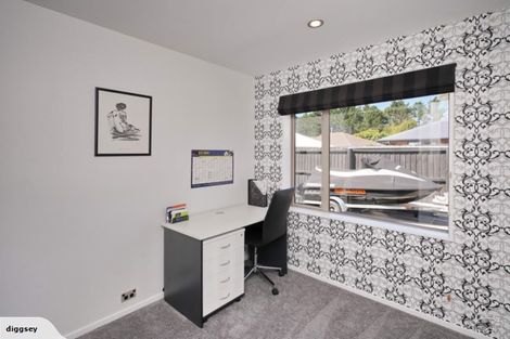 Photo of property in 10 Tawa Place, Parklands, Christchurch, 8083