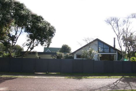 Photo of property in 1 Lowe Park Lane, Pauanui, Hikuai, 3579