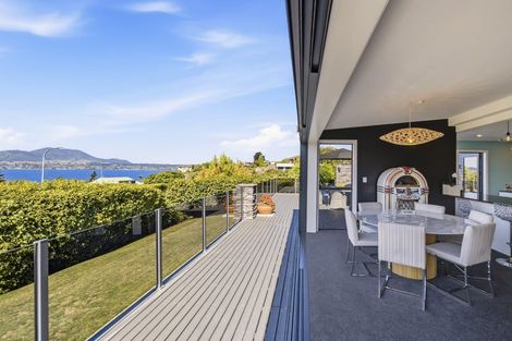 Photo of property in 2 Scenic Heights, Acacia Bay, Taupo, 3330