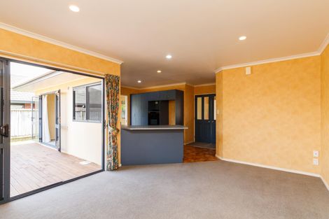 Photo of property in 94 Summerhill Drive, Fitzherbert, Palmerston North, 4410