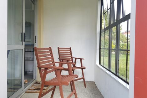 Photo of property in 15 Colin Wild Place, Glenfield, Auckland, 0629