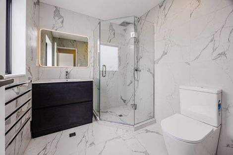 Photo of property in 13a John Walker Drive, Manurewa, Auckland, 2102
