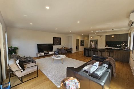 Photo of property in 10b Percy Road, Papamoa Beach, Papamoa, 3118