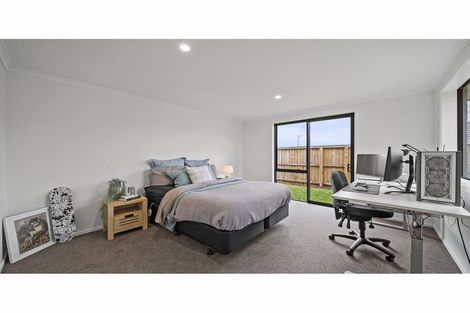 Photo of property in 42 Blue Jacket Drive, Halswell, Christchurch, 8025