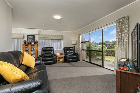 Photo of property in 74 Vintage Drive, Henderson, Auckland, 0612
