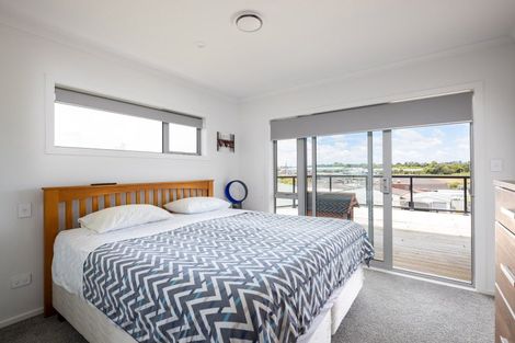 Photo of property in 5b Hinz Lane, Bell Block, New Plymouth, 4312