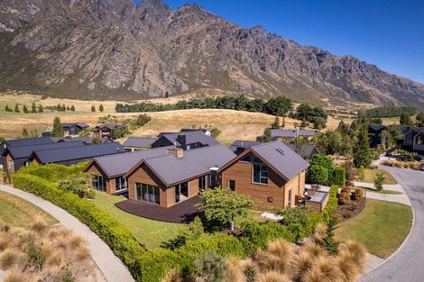 Photo of property in 12 Pendeen Crescent, Jacks Point, Queenstown, 9371