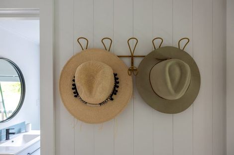Photo of property in 12 Okoka Road, Omiha, Waiheke Island, 1081