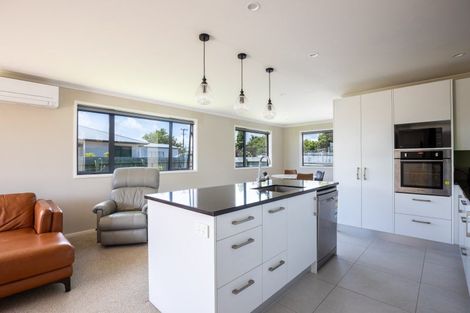 Photo of property in 213c Junction Road, Highlands Park, New Plymouth, 4371