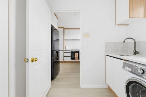 Photo of property in 19 Waiwherowhero Drive, St Andrews, Hamilton, 3200