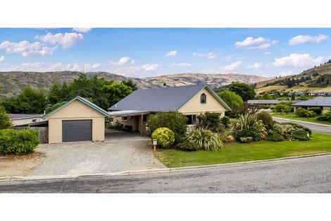 Photo of property in 24 Whitby Street, Clyde, 9330