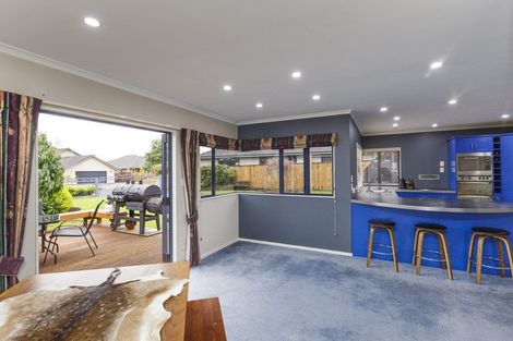 Photo of property in 7 La Lena Grove, Fitzherbert, Palmerston North, 4410