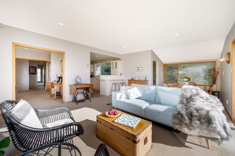 Photo of property in 8 Rangitoto View Road, Cockle Bay, Auckland, 2014