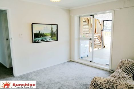 Photo of property in 16 Dalmeny Close, Murrays Bay, Auckland, 0630