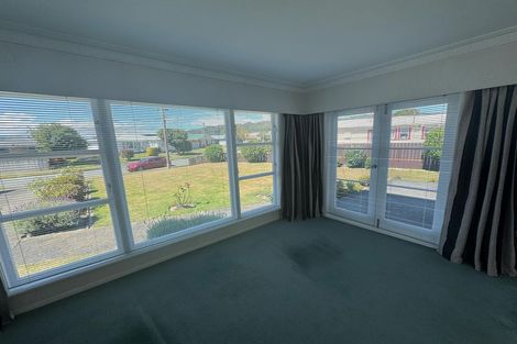 Photo of property in 33 Rosebank Avenue, Avalon, Lower Hutt, 5011
