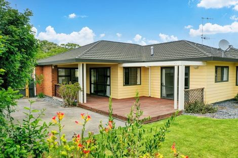 Photo of property in 7 Edgewater Grove, Whakatane, 3120