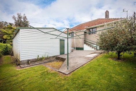 Photo of property in 10 Carey Street, Waitara, 4320