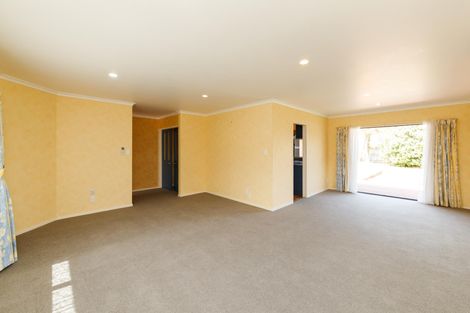 Photo of property in 94 Summerhill Drive, Fitzherbert, Palmerston North, 4410