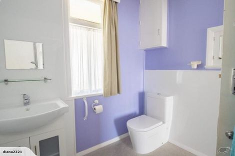 Photo of property in 3 Marine Parade, Eastbourne, Lower Hutt, 5013