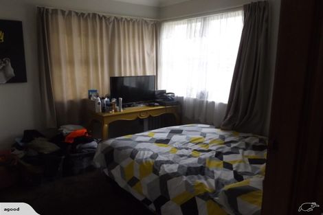 Photo of property in 2/7 Queen Street, Papakura, 2110