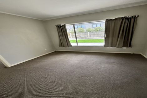 Photo of property in 2/14 Swan Crescent, Pakuranga, Auckland, 2010