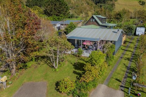 Photo of property in 10a Parkland Place, Whitianga, 3510