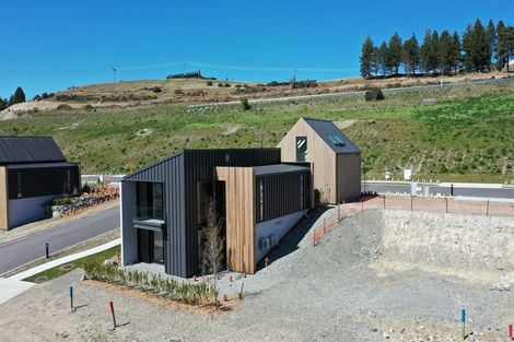 Photo of property in 18 Station Bay Rise, Lake Tekapo, 7999