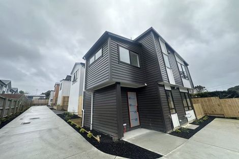 Photo of property in 15 Lowtherhurst Road, Massey, Auckland, 0614