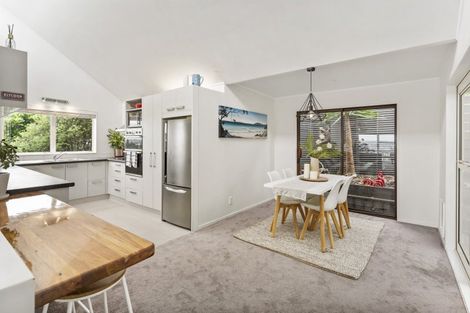 Photo of property in 36 Telstar Place, Beach Haven, Auckland, 0626