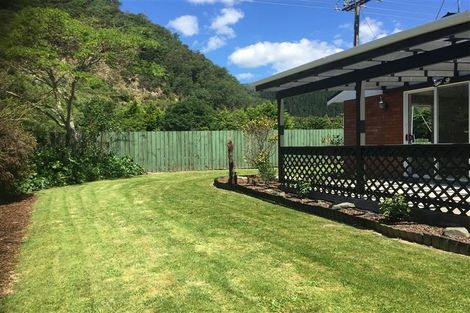 Photo of property in 1b Canterbury Street, Picton, 7220