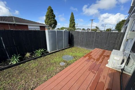 Photo of property in 7/25 Taikata Road, Te Atatu Peninsula, Auckland, 0610