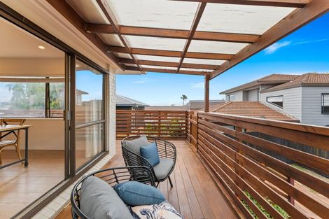 Photo of property in 19 Venus Place, Half Moon Bay, Auckland, 2012