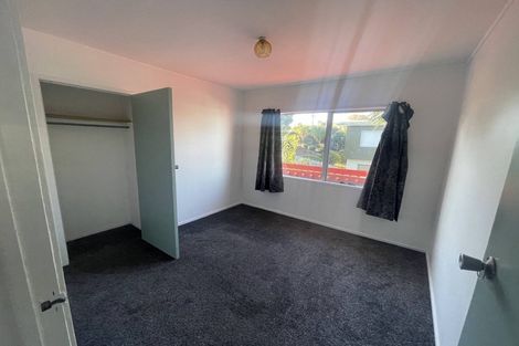 Photo of property in 779 East Coast Road, Northcross, Auckland, 0630