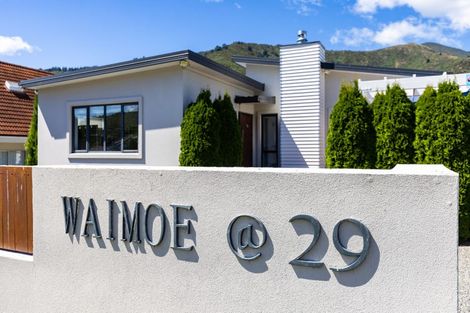 Photo of property in 29 Beach Road, Waikawa, Picton, 7220