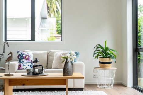 Photo of property in 1/4 Marama Street, Castor Bay, Auckland, 0620