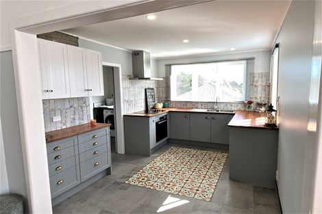 Photo of property in 2 Blacks Road, Greenhithe, Auckland, 0632