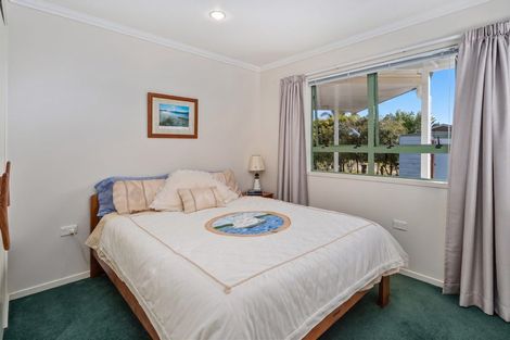 Photo of property in 19 Martin Place, Cooks Beach, Whitianga, 3591