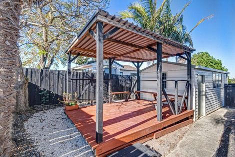 Photo of property in 2/8 Anglers Way, Wattle Downs, Auckland, 2102